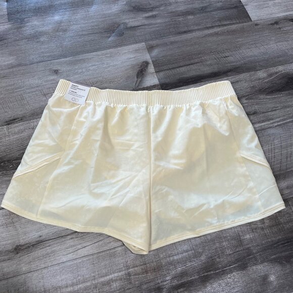 Calia Athletic 3” Swift Performance Short Yellow NWT Women’s Size L - Picture 2 of 7